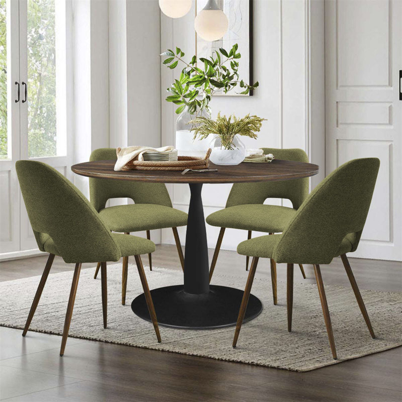 Wade Logan® Bernabeu 40“ Round Pedestal Dining Table & Reviews | Wayfair